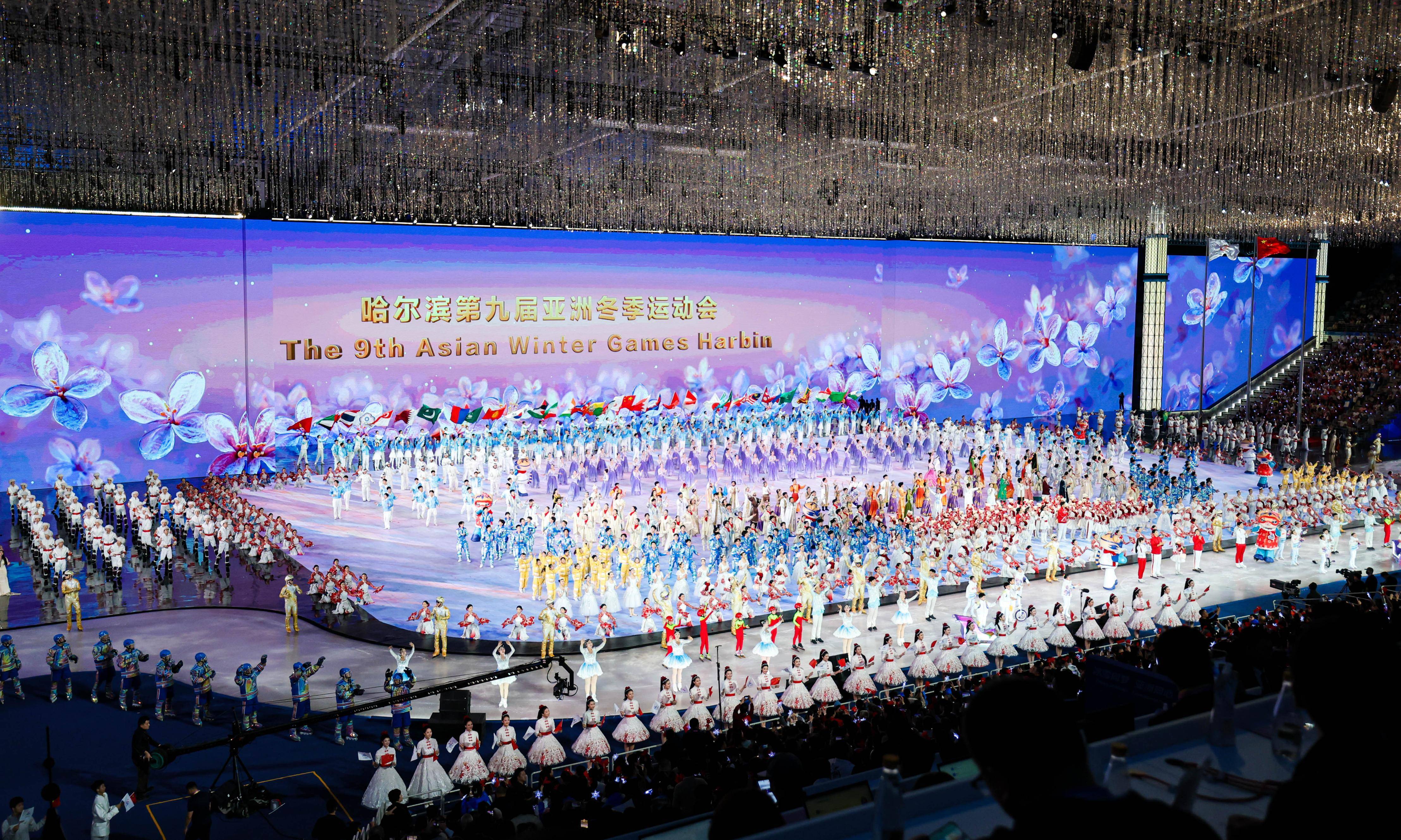 九游网-&quot;多元文化节：不同国家运动员的交流盛会&quot;