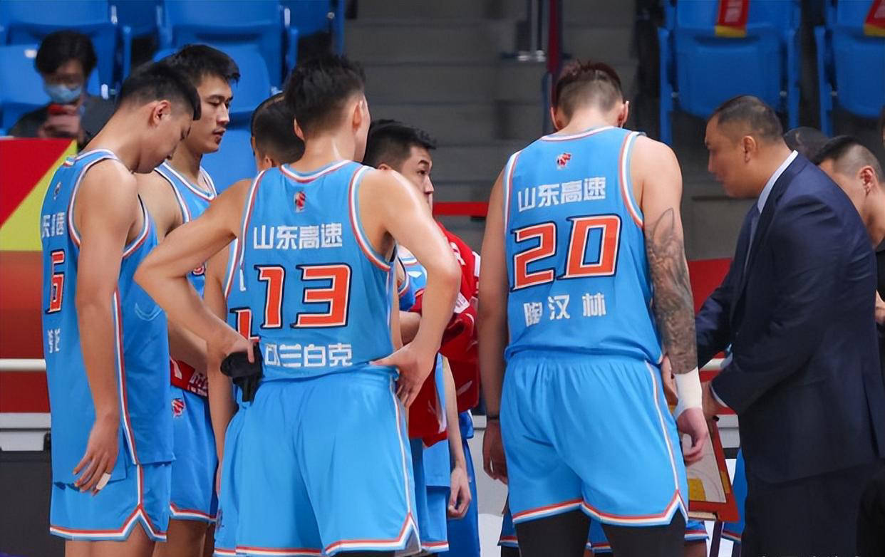 九游网页版官网-球员抗压：在压力山大的比赛中的精彩表现的简单介绍